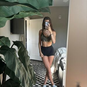 Lululemon Women's Black and Green Vest